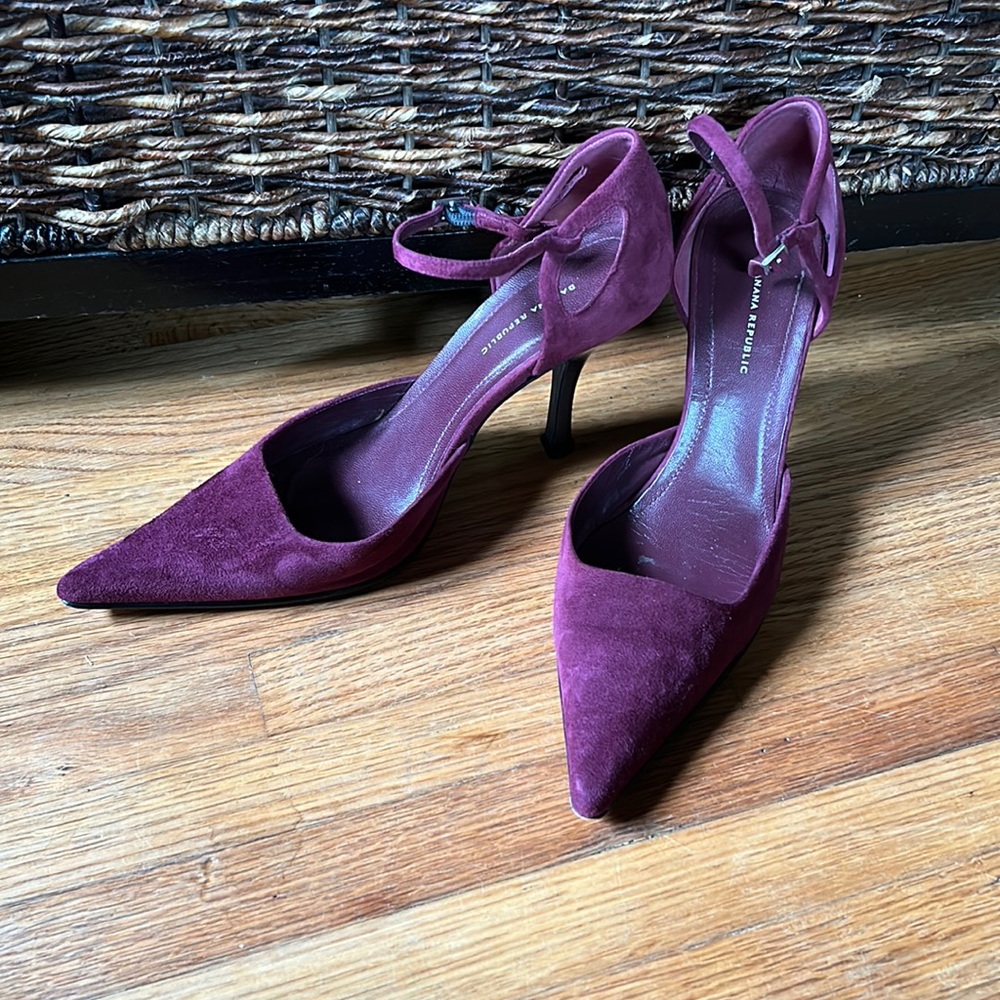 Banana Republic Suede Heels